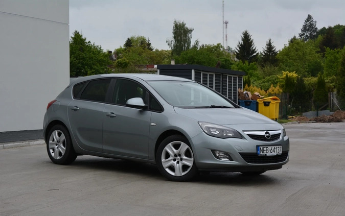 Opel Astra cena 28500 przebieg: 148000, rok produkcji 2011 z Dzierzgoń małe 466